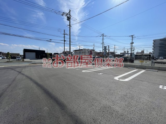 アベリアⅡ番館の駐車場|駐車スペースもあります