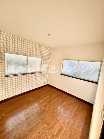 十八条一戸建のその他|窓