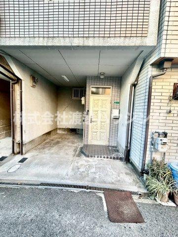 十八条一戸建のエントランス
