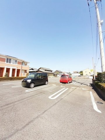 レジェンドの駐車場|駐車スペースもあります