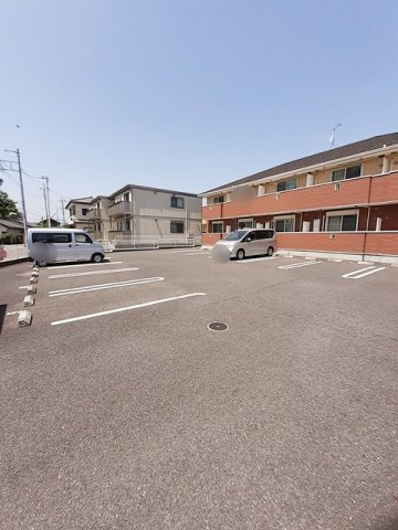 ジェルメの駐車場|駐車場があります