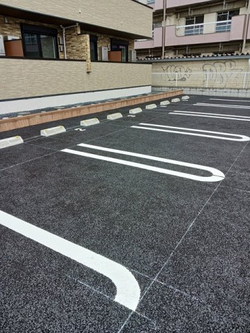 サーファ　前橋の駐車場|カースペースがあります