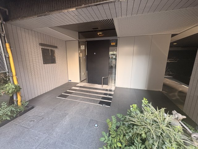 ガリシア銀座イーストのエントランス