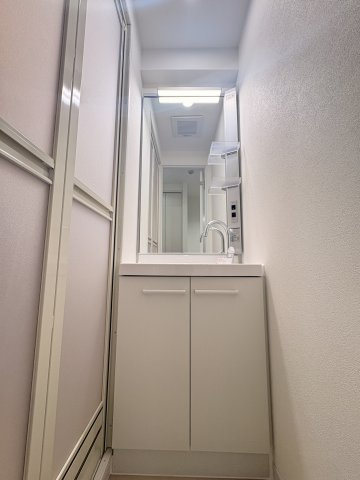 ガリシア銀座イーストの独立洗面台