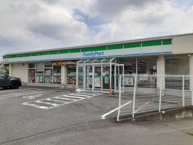 パラッツオ　Ａの周辺|ファミリーマート前橋茂木町店まで350m