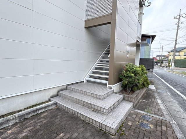 レオパレスＥＡＳＥⅠの外観|外はこのようになっています