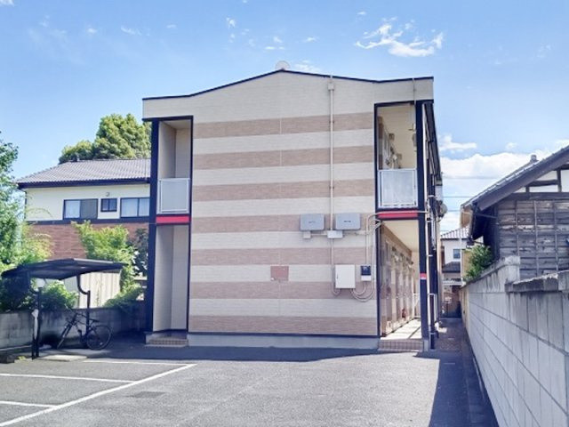 レオパレスケレスの外観|おしゃれな外観です