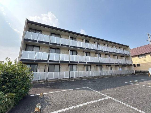 レオパレスＨｏｍｅ１００の外観|おしゃれな外観です