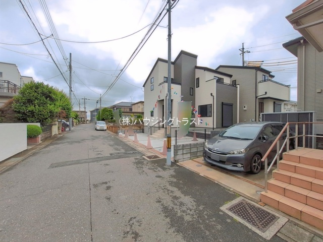 TIARA　所沢市 所沢新町2期　全２棟の前面道路含む現地写真
