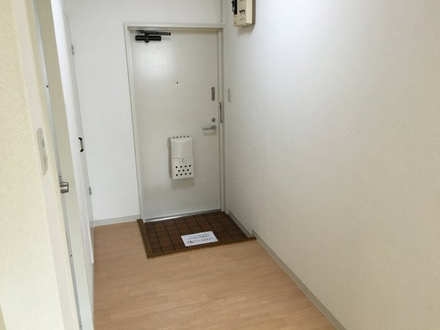 ユートピアチェリーの玄関