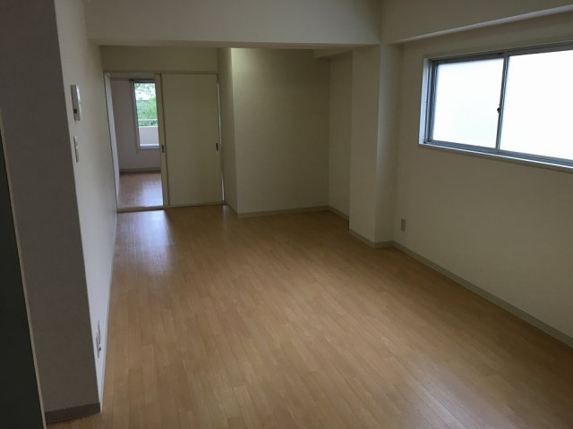 ユートピアチェリーの居間・リビング