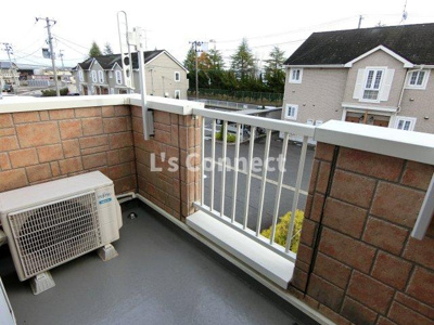 【バルコニー】 | ＶＩＶＡＣＥ雷神Ｃ棟 | ２階のお部屋で洗濯物もたくさん干せます。