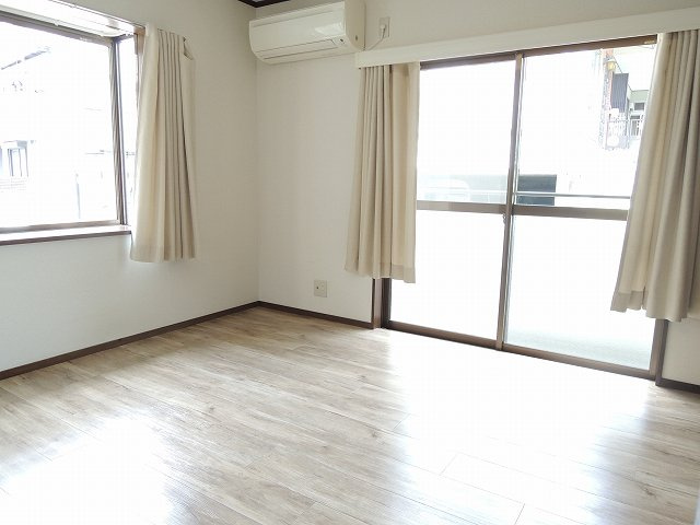 アーバンハイツ本駒込の洋室