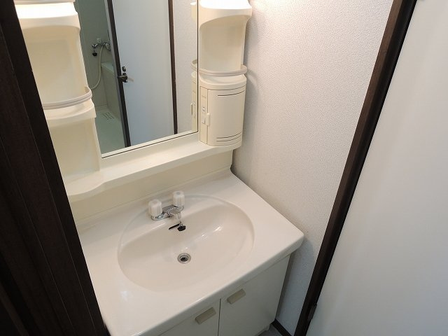 アーバンハイツ本駒込の独立洗面台