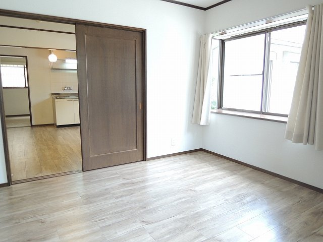 アーバンハイツ本駒込の洋室