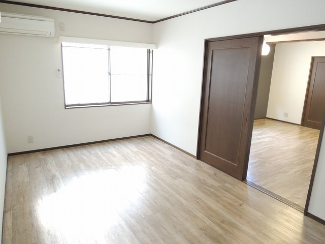 アーバンハイツ本駒込の洋室