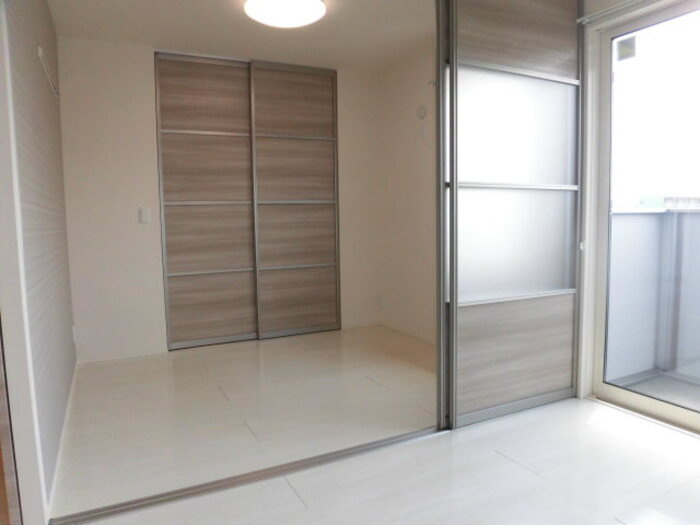 フォーライフ21の寝室|クローゼット付の寝室です☆