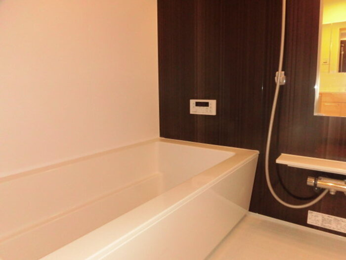 フォーライフ21の浴室|追い焚き・浴室乾燥機付きのお風呂です♪