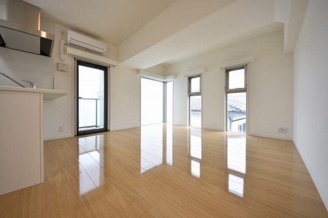 高宮ラ・ルースの居間・リビング