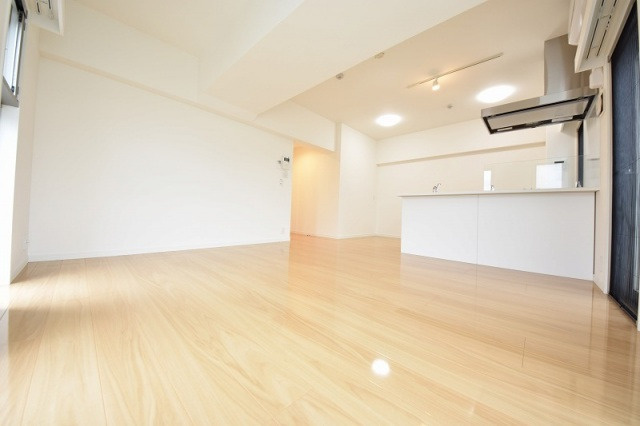 高宮ラ・ルースの居間・リビング