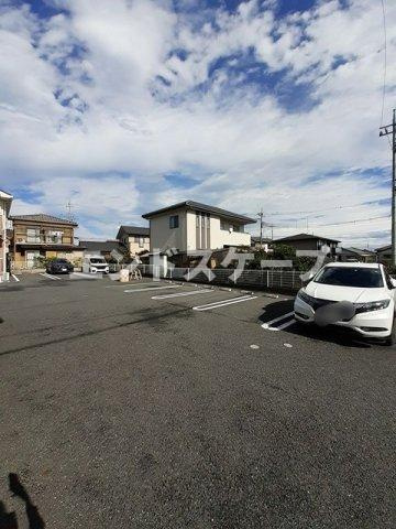 エアリーⅡの駐車場|高崎、前橋のお部屋探しはエンドスケープまで！お客様の理想お聞かせ下さい♪