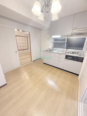 【居間・リビング】 | ライオンズマンション駒形 | 洋室