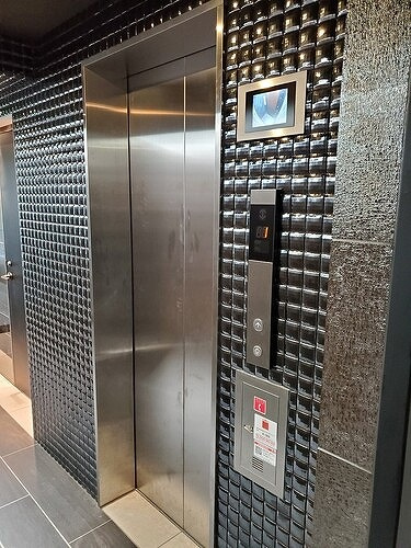 ＫＤＡ　ＳＨＩＮＡＧＡＷＡ　ＯＳＡＫＩのその他|エレベーター　※2024年6月撮影