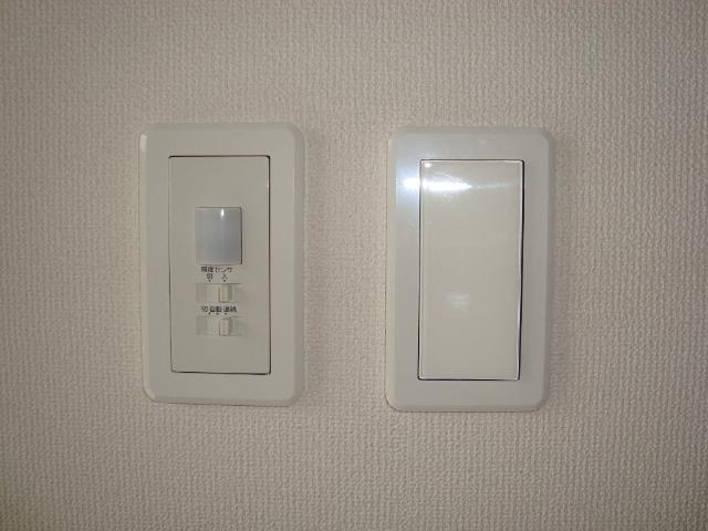 エクセレンスネオの設備|人感センサースイッチ