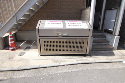 敷地内ゴミ置き場