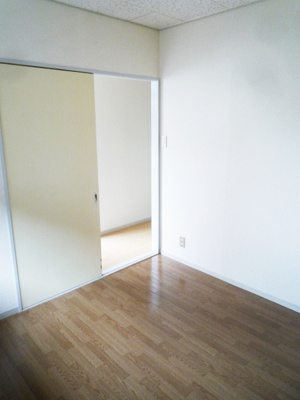 北側4.5帖の洋室