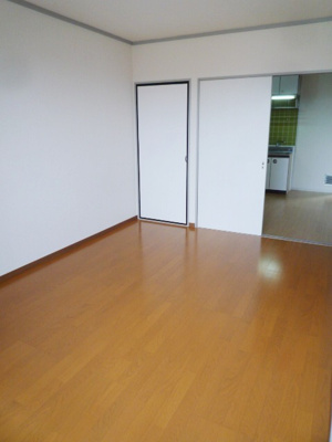 収納付の洋室６帖