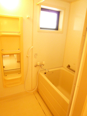 追焚・小窓付きバスルーム