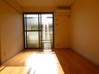 洋室　エアコン１基