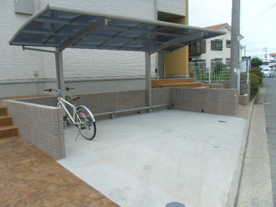 屋根付き駐輪場