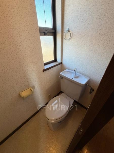 安中市郷原中古住宅のトイレ|２階トイレです。