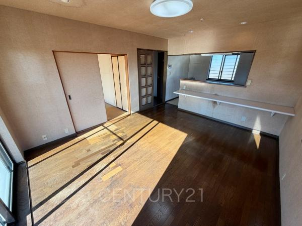 安中市郷原中古住宅の前面道路含む現地写真