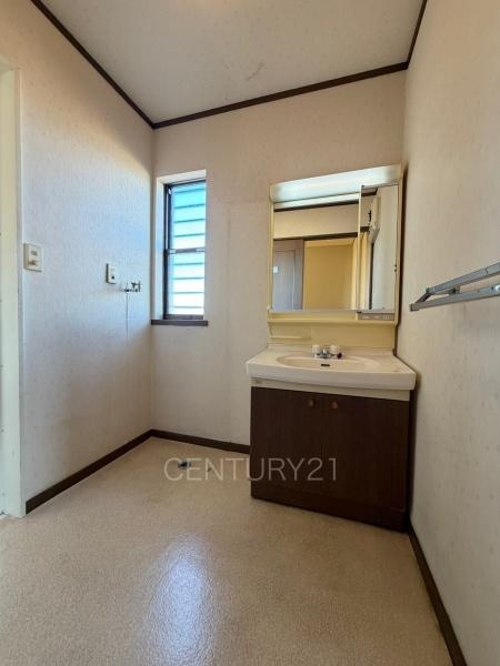 安中市郷原中古住宅の独立洗面台|洗面脱衣所