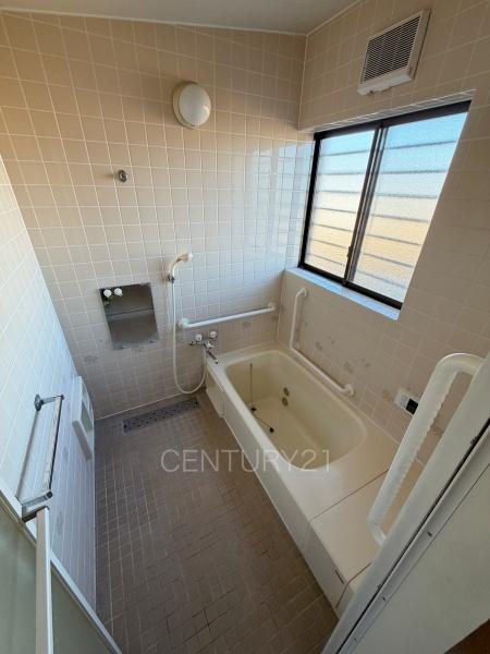 安中市郷原中古住宅の浴室|１階浴室