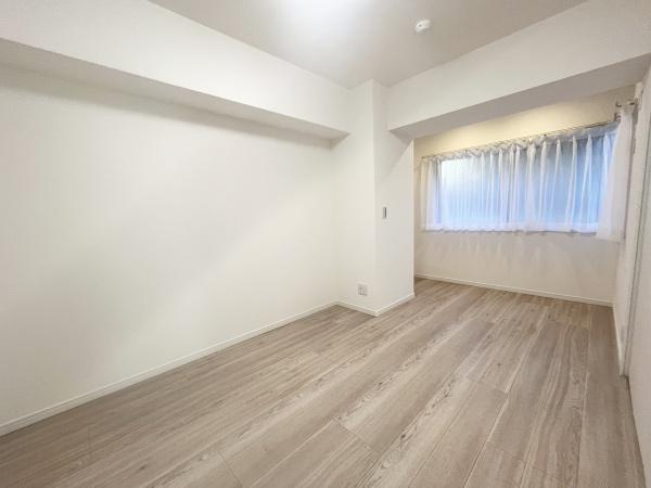 宮前平ロイヤルマンションの洋室