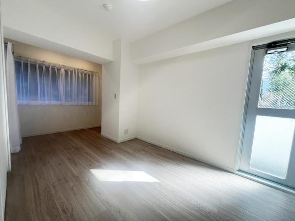 宮前平ロイヤルマンションの洋室