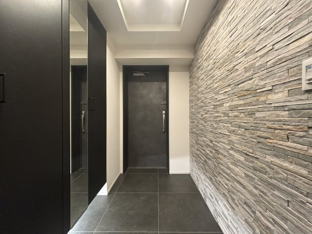 WコンフォートタワーズWESTの玄関