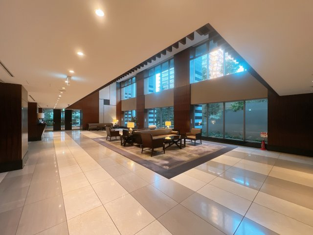 WコンフォートタワーズWESTのエントランス