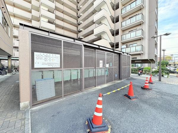 【その他共用部分】 | 和泉中央パーク・ホームズ　中古マンション | 【共用部】
ゴミ収集場です！