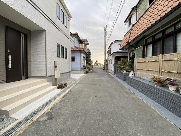【前面道路含む現地写真】 | 明石市大久保町西島　1号棟　新築戸建