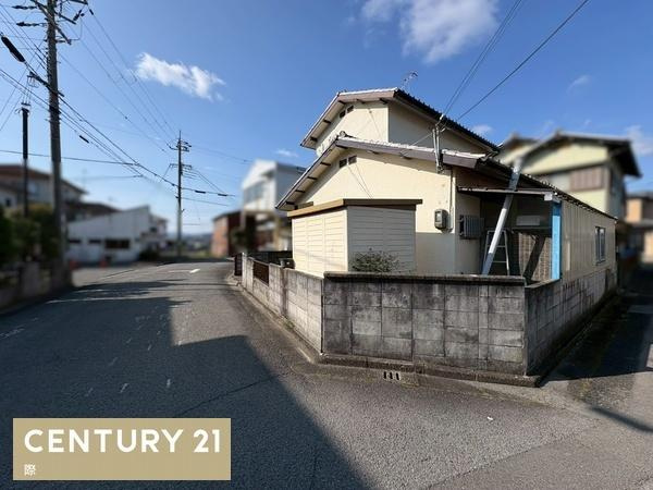 岩出市南大池　中古戸建の前面道路含む現地写真