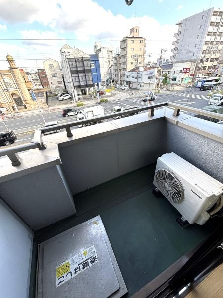 カワオトビルのバルコニー