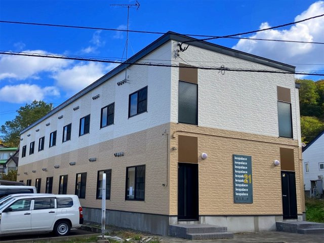 レオパレス三田Ｂ館