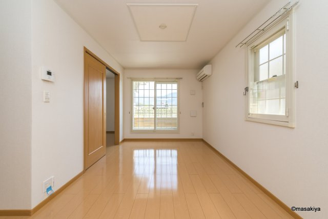 パレスティディオ長野の居間・リビング