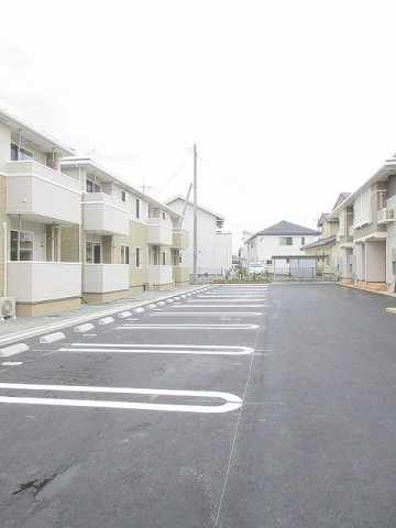 メゾン・シャーンス　Ⅰの駐車場