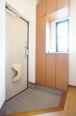エクセレント・川田の玄関